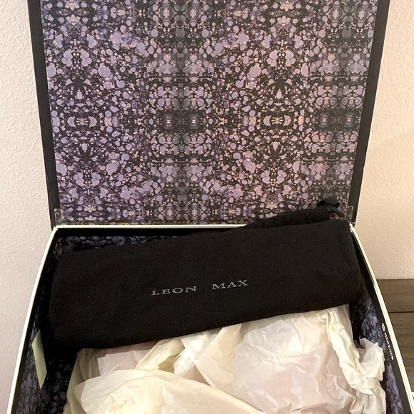 NIB [Leon Max] Red Satin Pika Ankle Wrap Peep Toe Stiletto Pumps Women’s Sz 5.5 - Picture 4 of 10